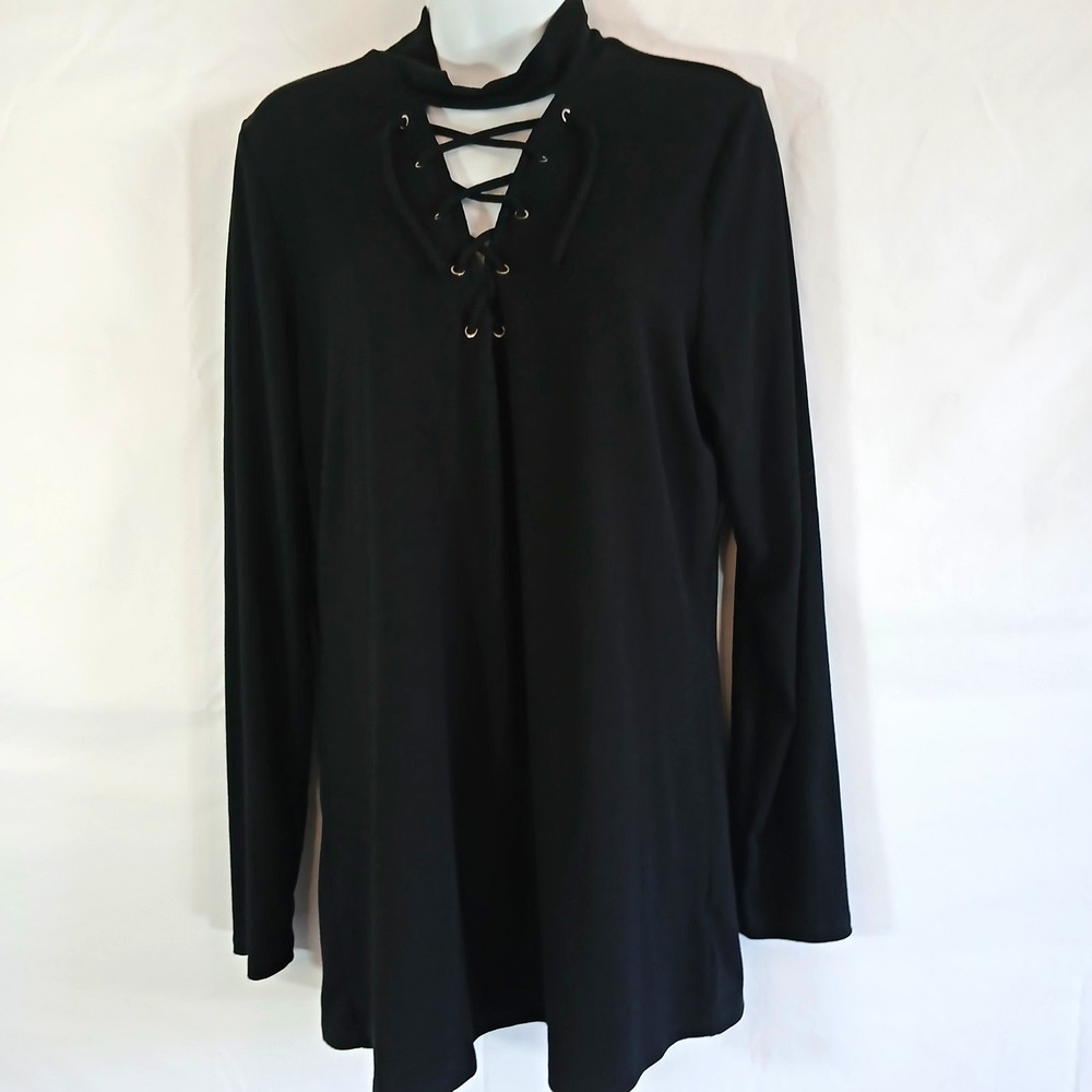 Torrid top black ribbed knit mock neck lace-up long sleeve sz 2 work casual